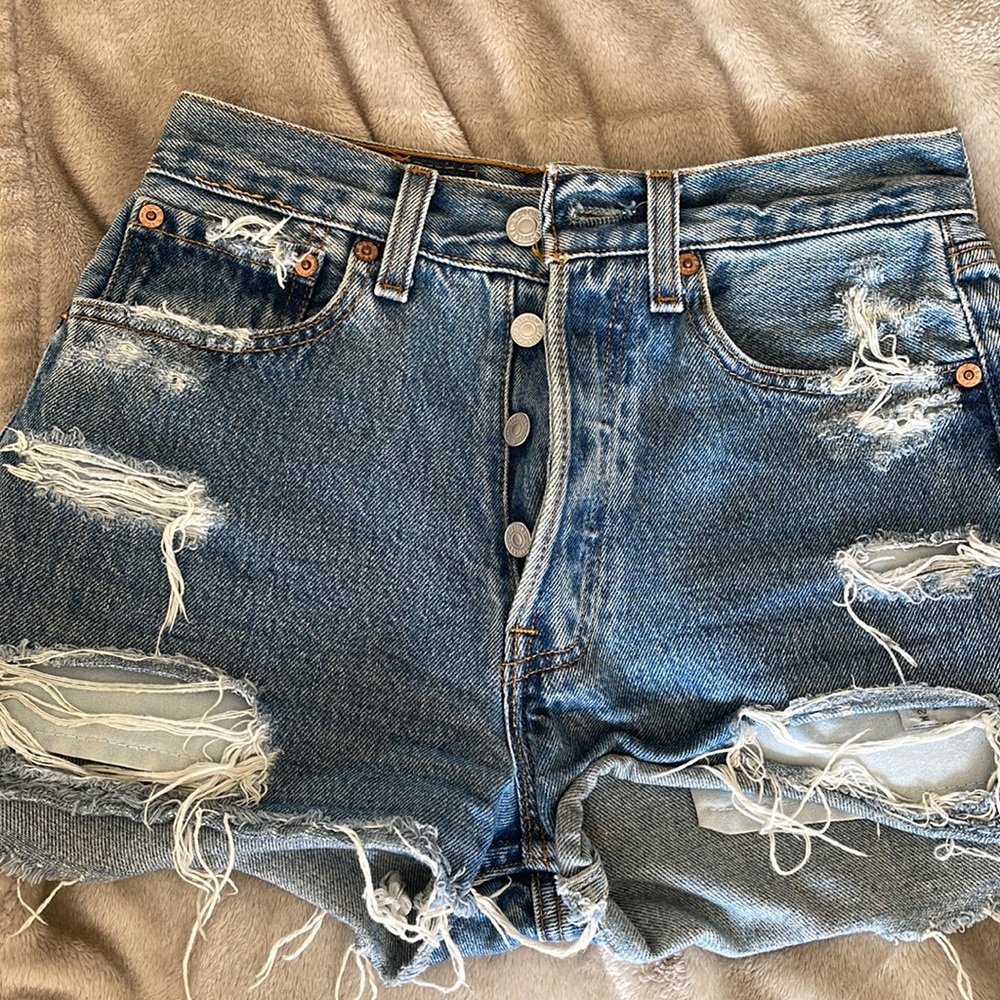 Vintage 501 Levi jean shorts
